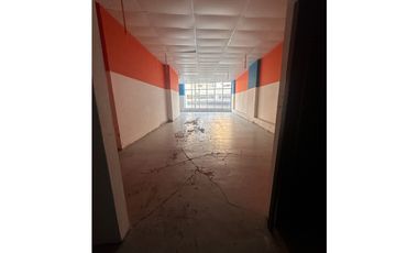 SE ALQUILA LOCAL COMERCIAL EN VIA ESPAÑA