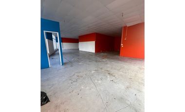 SE ALQUILA LOCAL COMERCIAL EN VIA ESPAÑA