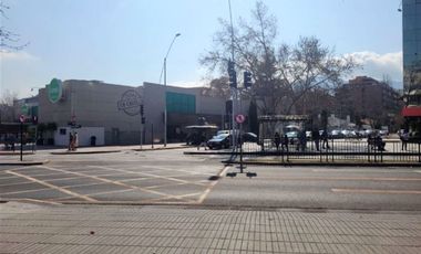 Local Comercial en Arriendo en Avda. Vitacura