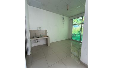 SE ALQUILA LOCAL COMERCIAL EN VIA ESPAÑA