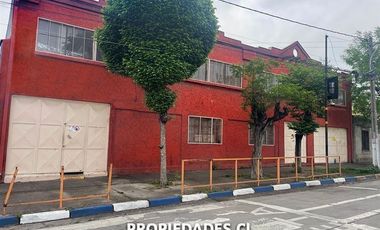 Local Comercial en Venta en Dgo. Sta. María / Autopista Central