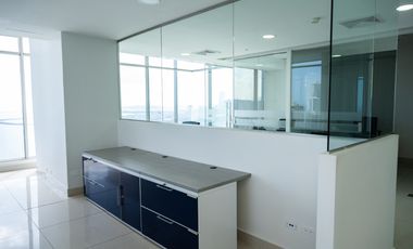 SE ALQUILA OFICINA EN AVENIDA BALBOA