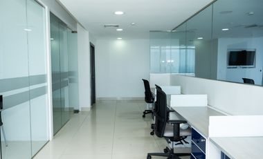 SE ALQUILA OFICINA EN AVENIDA BALBOA