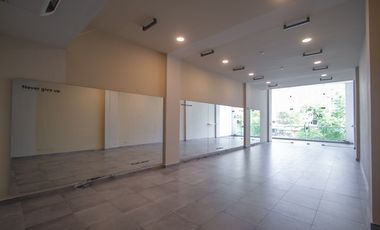 SE ALQUILA LOCAL COMERCIAL EN SAN FRANCISCO