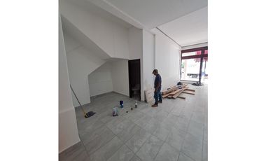 SE ALQUILA LOCAL COMERCIAL EN VIA ARGENTINA