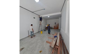 SE ALQUILA LOCAL COMERCIAL EN VIA ARGENTINA