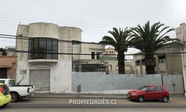 Oficina en Arriendo en Centenario / Lauro Barros