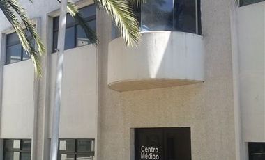 Oficina en Arriendo en Centenario / Lauro Barros