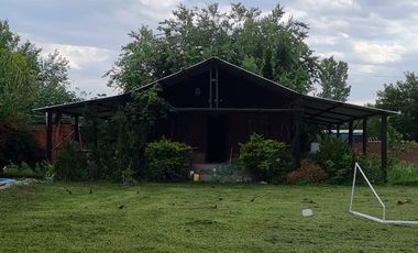 Casa en venta de 3 dormitorios c/ cochera en El Chañar