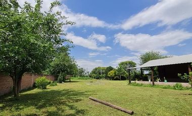 Casa en venta de 3 dormitorios c/ cochera en El Chañar