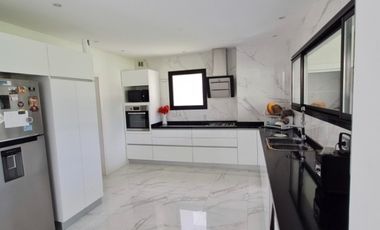 Casa En Alquiler Terralagos