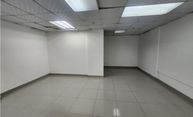 SE ALQUILA LOCAL COMERCIAL EN VIA ESPAÑA