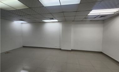 SE ALQUILA LOCAL COMERCIAL EN VIA ESPAÑA