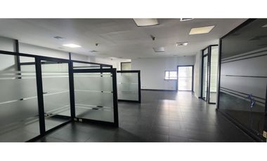 SE ALQUILA LOCAL COMERCIAL EN VIA ESPAÑA