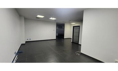 SE ALQUILA LOCAL COMERCIAL EN VIA ESPAÑA