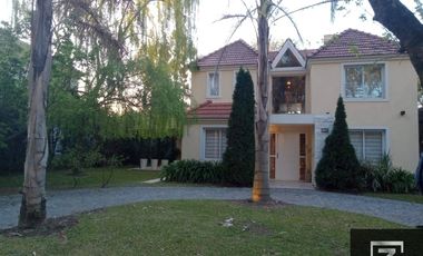 Hermosa Propiedad En Alquiler Barrio Solar Del Bosque Amoblada