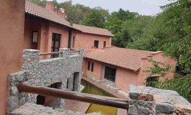 Casa En Venta Country St Thomas - Estilo Unico - Canning