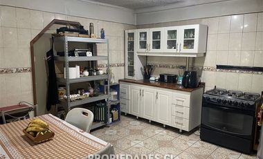 Casa en Venta en Andes / Santa Genoveva