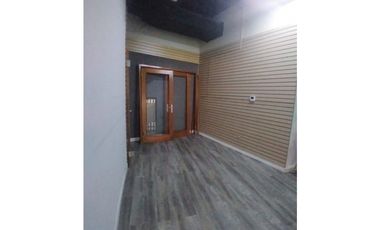 En alquiler local de 157 m2 en Avenida Samuel Lewis