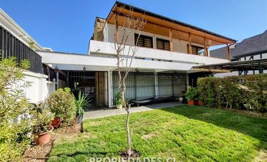 Casa en Venta en POCURO / RICARDO LYON