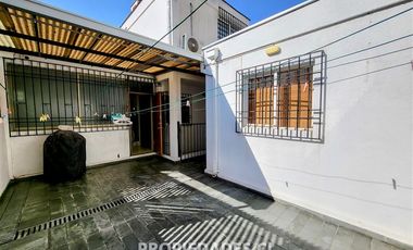 Casa en Venta en POCURO / RICARDO LYON