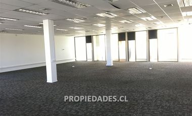Oficina en Arriendo en Av. Santa María / Calle del Arzobispo