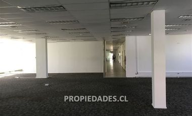 Oficina en Arriendo en Av. Santa María / Calle del Arzobispo