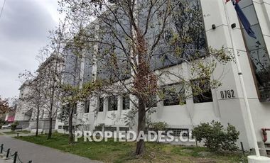 Oficina en Arriendo en Av. Santa María / Calle del Arzobispo
