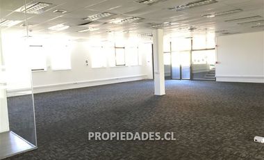 Oficina en Arriendo en Av. Santa María / Calle del Arzobispo