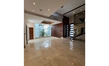 Casas en Altos de Golf | Altos del golf, barriada cerrada, casa