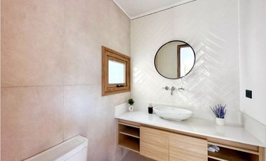 BARRIO PIONEROS-PINAMAR - CASA DE CATEGORIA