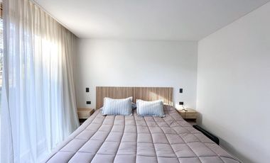 BARRIO PIONEROS-PINAMAR - CASA DE CATEGORIA