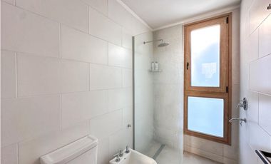 BARRIO PIONEROS-PINAMAR - CASA DE CATEGORIA