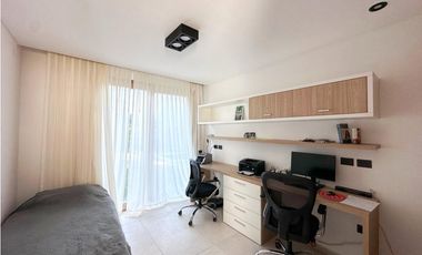 BARRIO PIONEROS-PINAMAR - CASA DE CATEGORIA