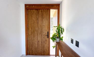 BARRIO PIONEROS-PINAMAR - CASA DE CATEGORIA