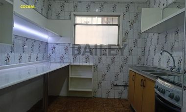 Local Comercial en Arriendo en 6 1/2 oriente