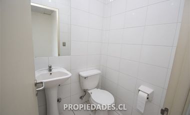 Oficina en Arriendo en Raúl Labbé / Puente Nuevo