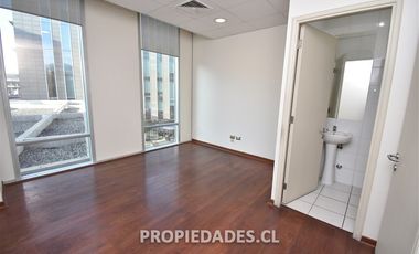 Oficina en Arriendo en Raúl Labbé / Puente Nuevo