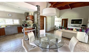 CASA ESPARTILLO , ZONA ALAMOS CON PISCINA CLIMATIZADA