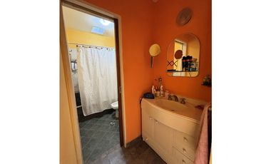 SE VENDE CASA 3 DORM EN B° PINARES - EN CERCANIA A PIEDRAS MORAS