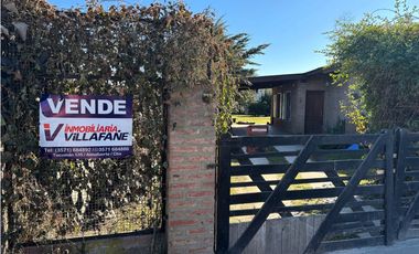 SE VENDE CASA 3 DORM EN B° PINARES - EN CERCANIA A PIEDRAS MORAS