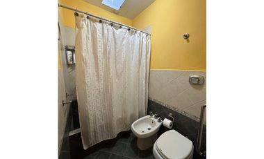 SE VENDE CASA 3 DORM EN B° PINARES - EN CERCANIA A PIEDRAS MORAS