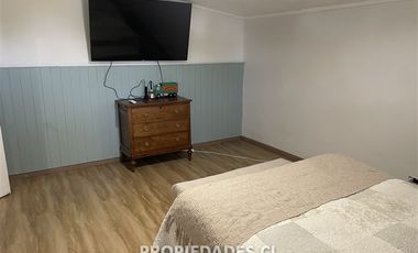 Casa en Arriendo en Cuevas/Metro Ñuble