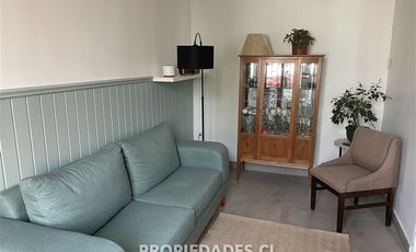 Casa en Arriendo en Cuevas/Metro Ñuble