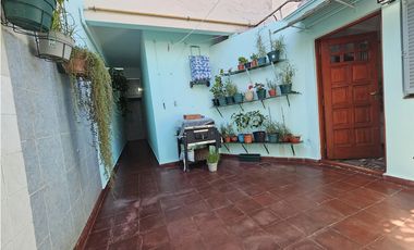 VENTA  oportunidad ph 4 ambientes patio impecable A 2 CUADRAS FERROAUT