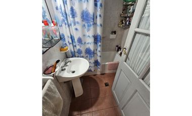 VENTA  oportunidad ph 4 ambientes patio impecable A 2 CUADRAS FERROAUT