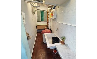 VENTA  oportunidad ph 4 ambientes patio impecable A 2 CUADRAS FERROAUT