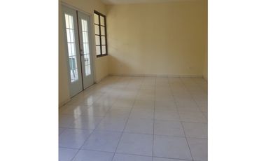 VENTA CASA LAS CUMBRES