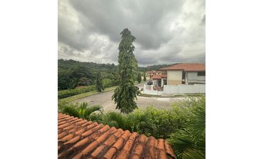 VENTA CASA LAS CUMBRES