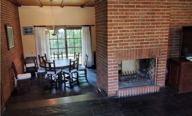 PINAMAR  CASA EOLO - CHALET TRADICIONAL